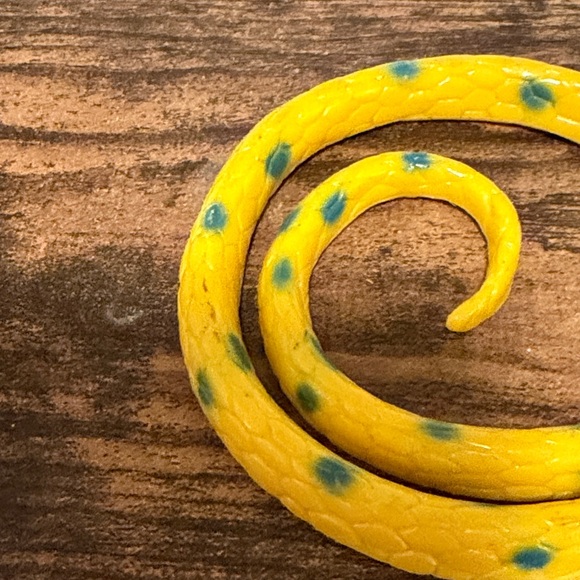 Colorful Snake Figurines - Picture 4 of 7